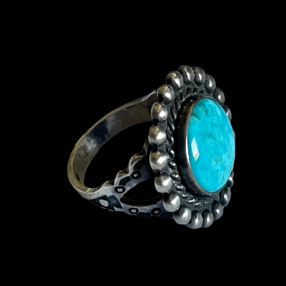 Vintage turquoise and sterling silver ring